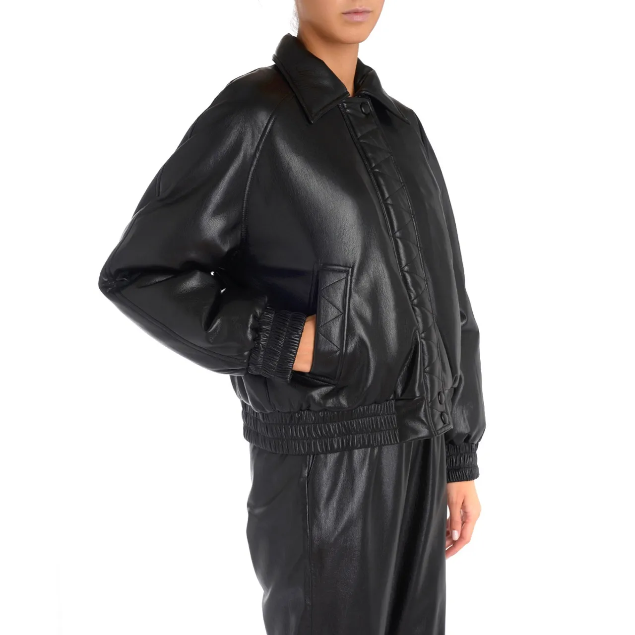 Anine Bing Veste de dessus en faux cuir noir