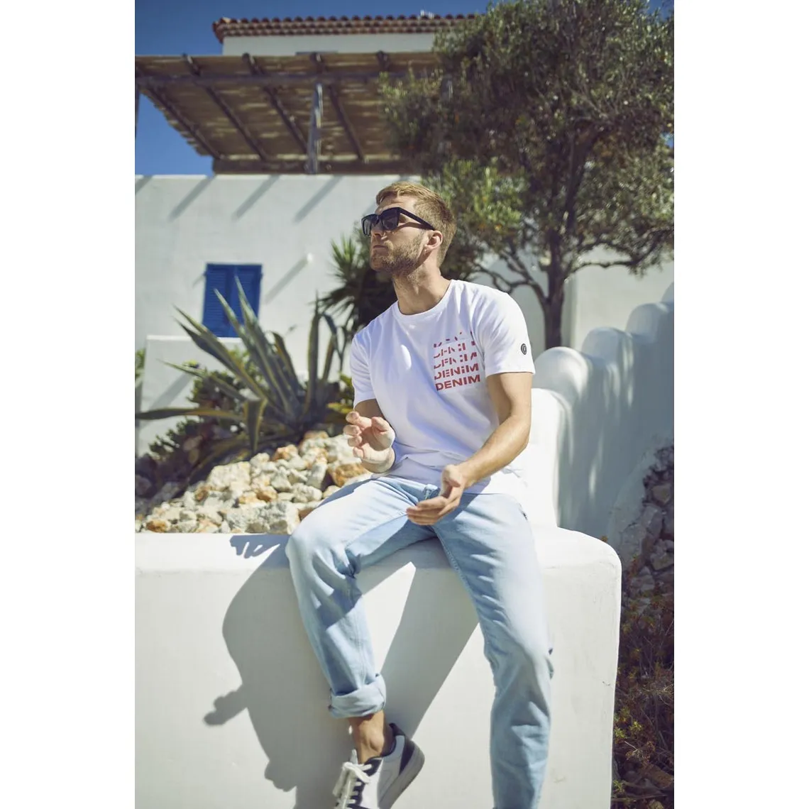 Tee-Shirt SAROS blanc en coton Le Temps des Cerises - T-shirt / Polo Homme sur MenCorner