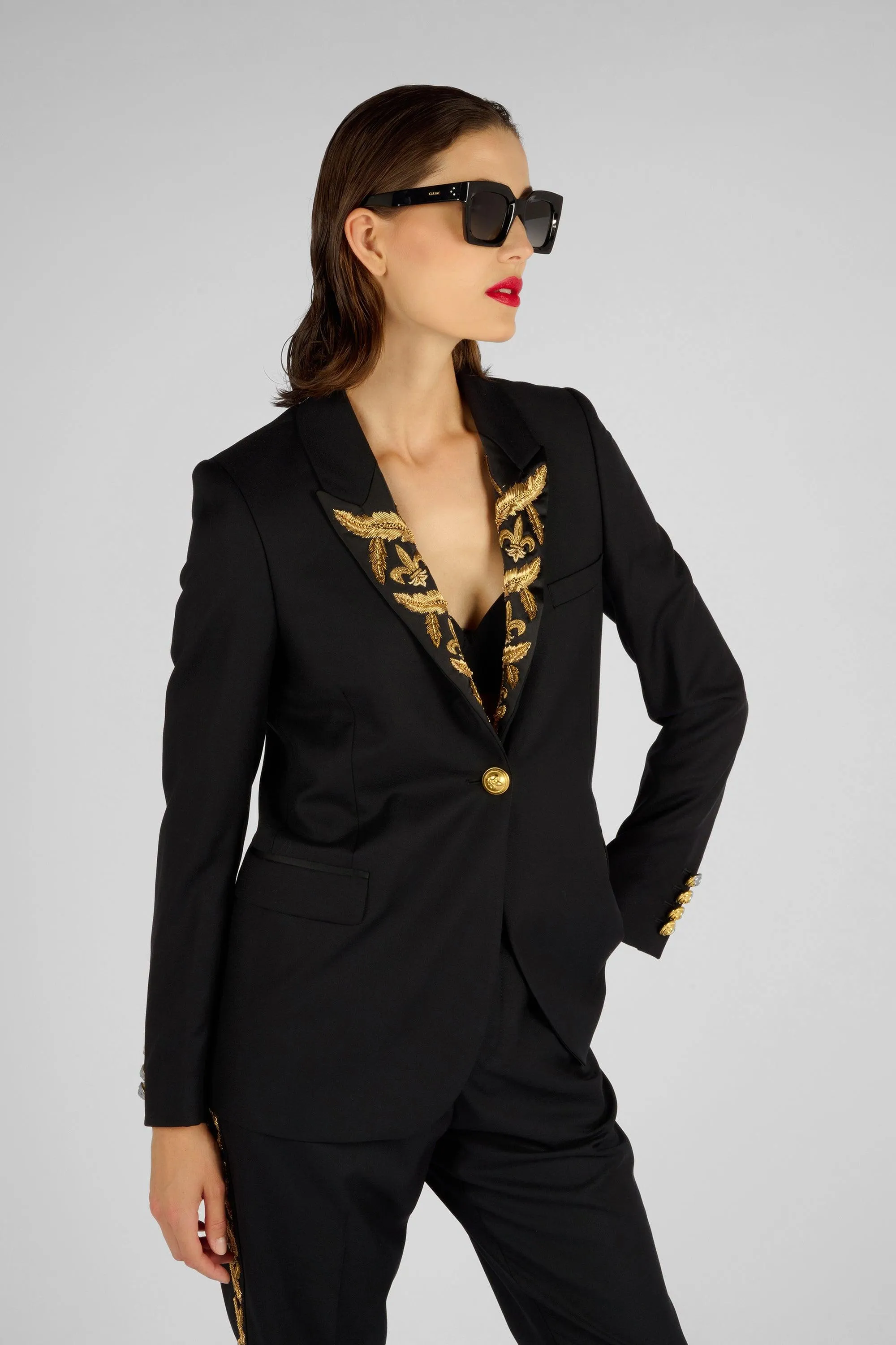 VESTE A COL BRODE